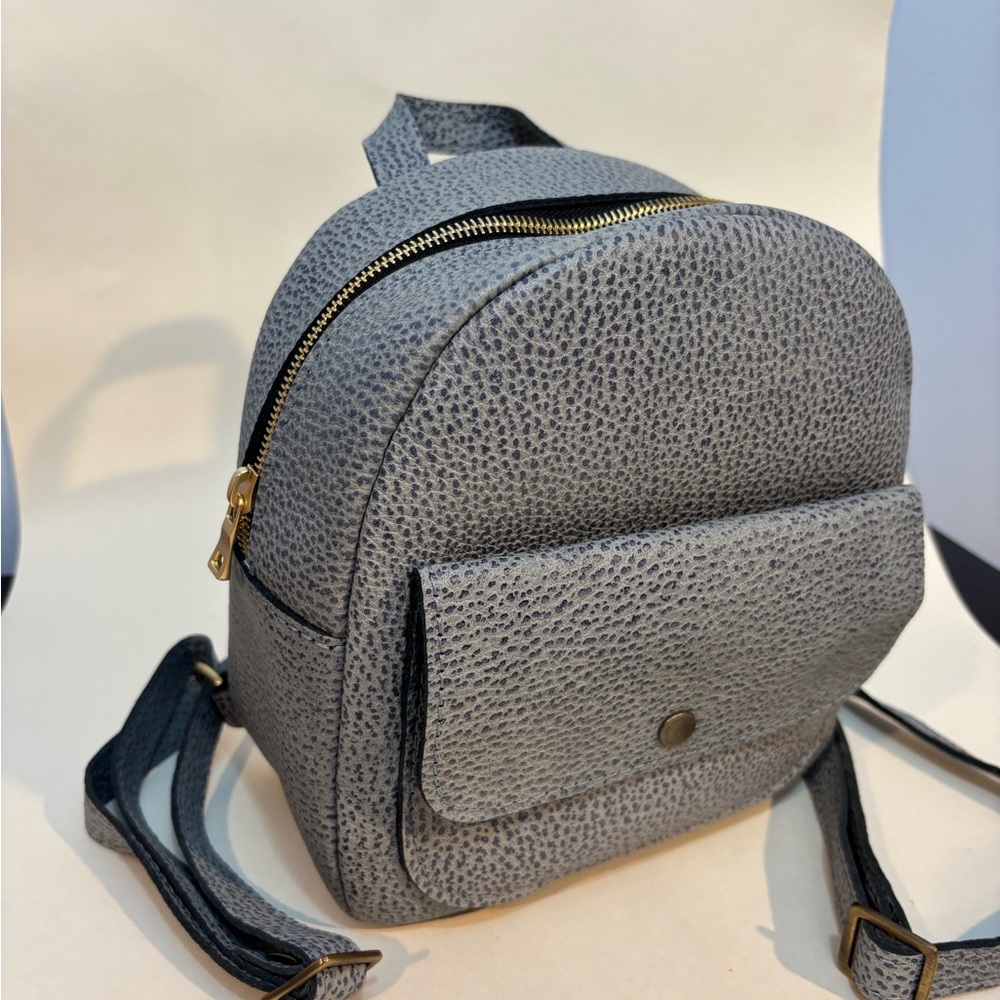 Portland Leather Snap Backpack in Fog